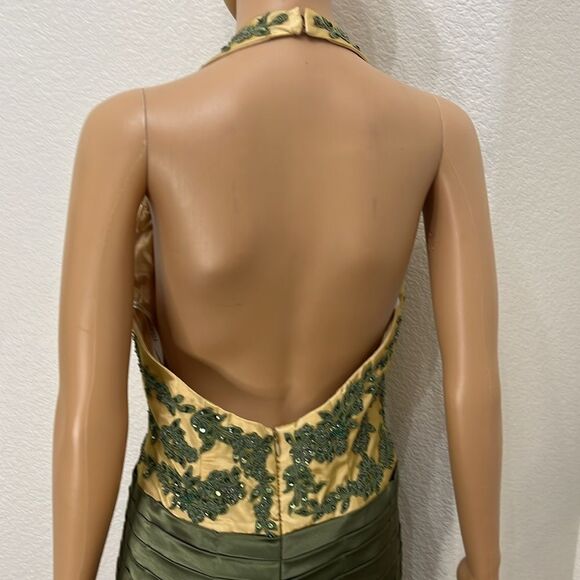 F.I.E.S.T.A FASHION Dress Sz Medium Formal Floral Embroided Beaded Sequin Gown - Picture 10 of 17